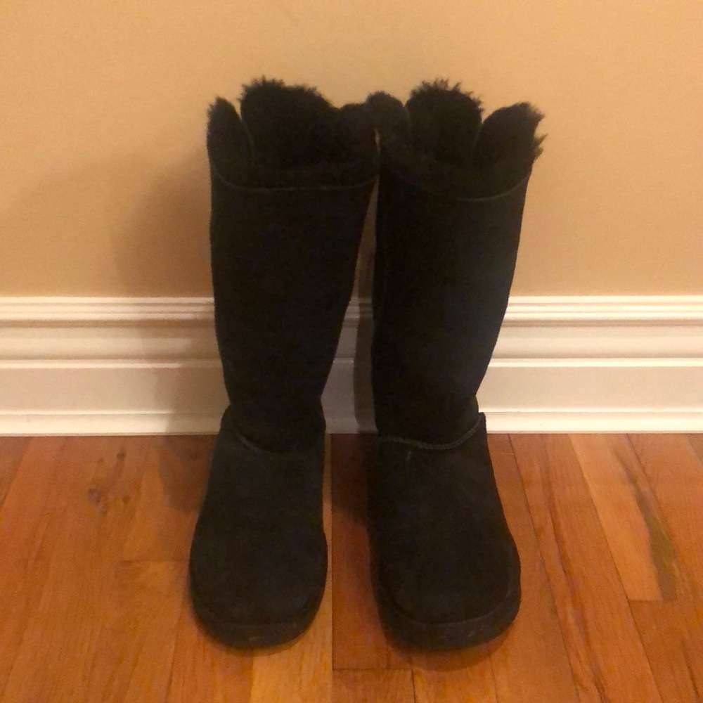 Womens Ugg Bailey Bow tall boots. Black. Size 9.